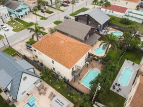 Beach & Palms condo
